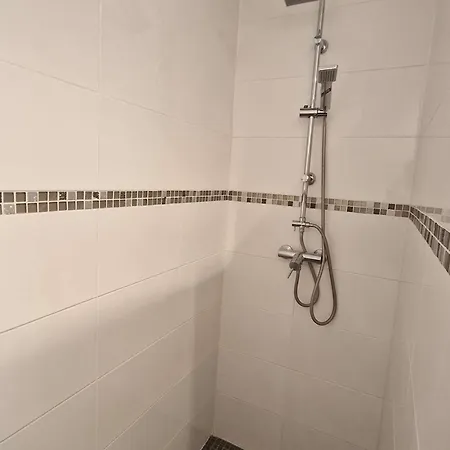 Climatise 4 Pers, Proche Avec Terrasse Et Parking Prive - Fr-1-387-90 公寓 *